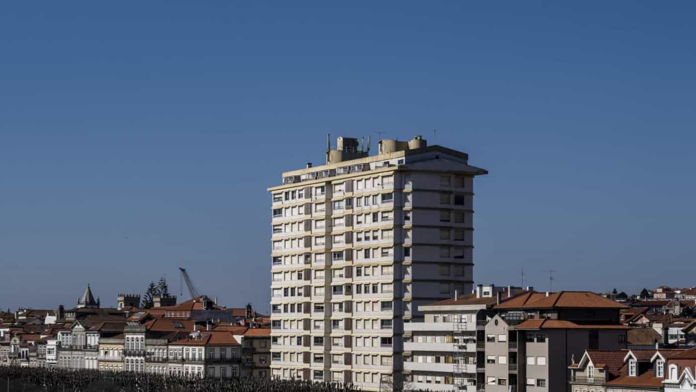 Tribunal Administrativo e Fiscal de Braga dá "luz verde" à demolição do prédio Coutinho