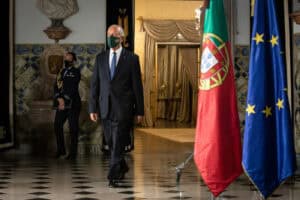 Marcelo prepara país para confinamento até final de março