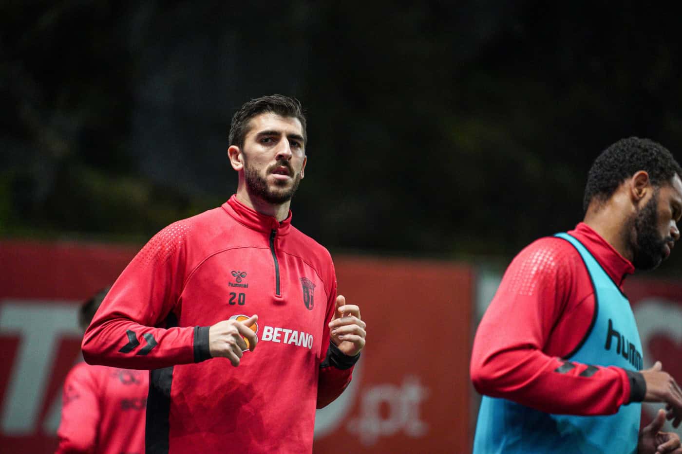 Sporting quer Paulinho antes do fecho de mercado, avança o Record