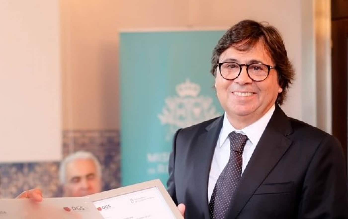 Administrador de hospital em Famalicão vacina mulher e filha contra covid-19