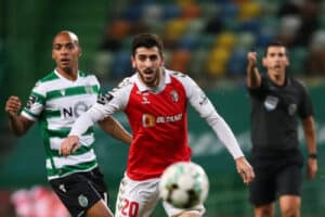 SCB confirma saída de Paulinho e revela pormenores do negócio