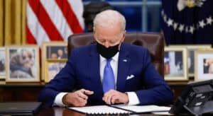 Biden ordena revisão de políticas de imigração e tenta reunir famílias separadas