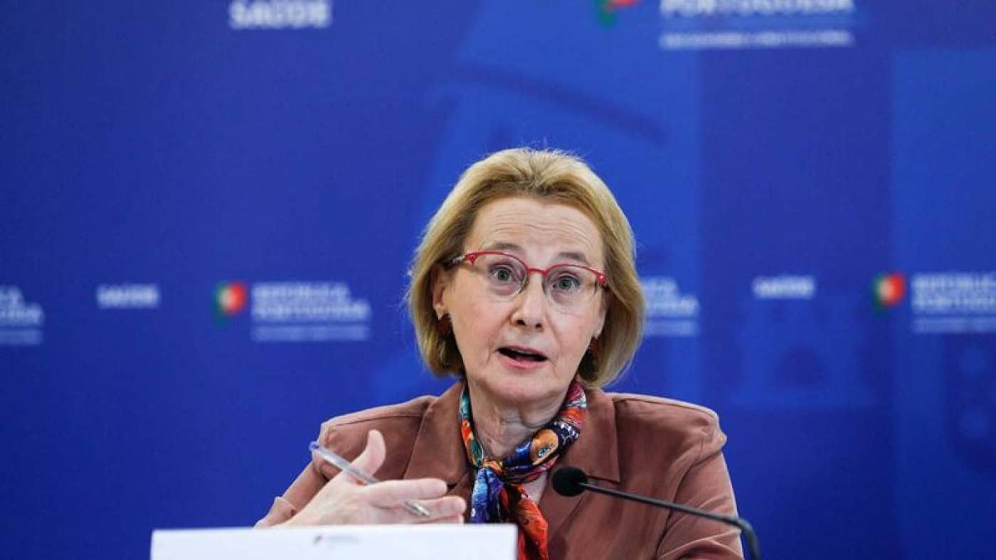 360 mil pessoas vacinadas. Graça Freitas apela à confiança nas instituições&nbsp;