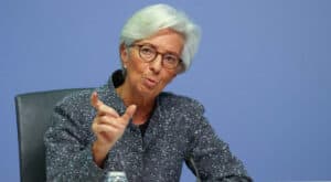 Lagarde confiante na recuperação económica europeia em 2021