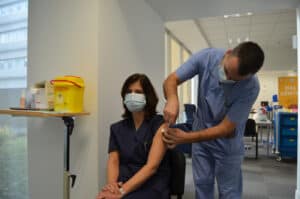 Hospital de Braga arranca vacinação a doentes renais crónicos