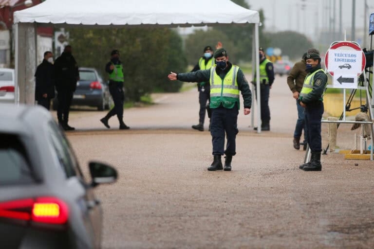 Espanha prolonga restrições nas fronteiras com Portugal até março&nbsp;