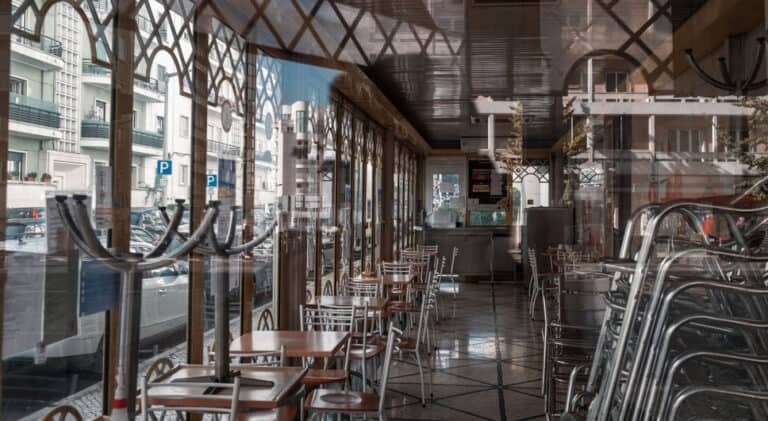 Economia portuguesa destruiu 99 mil empregos em 2020