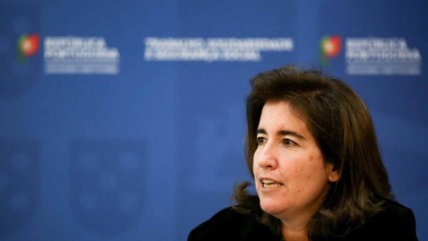 Novo lay-off simplificado já abrange 265 mil trabalhadores e 54 mil empresas&nbsp;