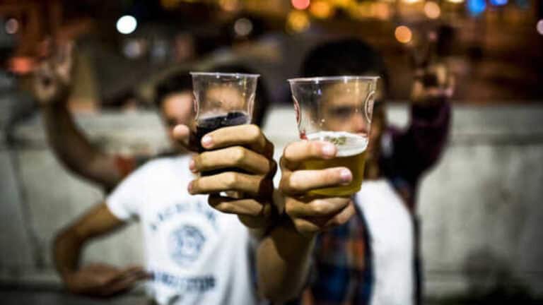 Binge drinking pode ter efeitos graves no cérebro dos jovens