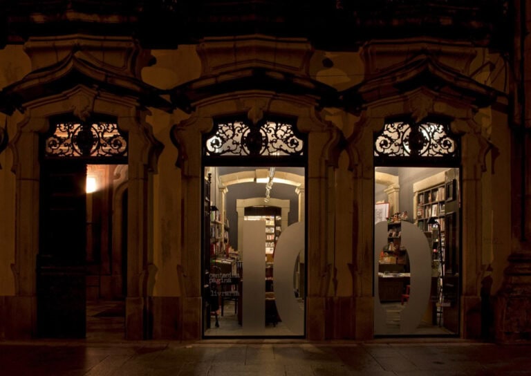 Associação pede que autorização para venda de livros passe por reabertura de livrarias