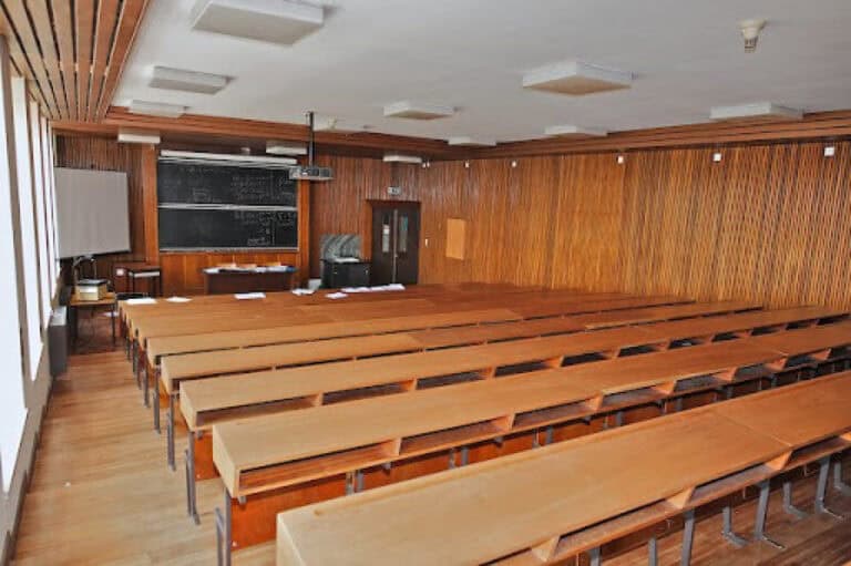 Universidades pagaram 1,25 milhões em suplementos a cargos de gestão em dez anos