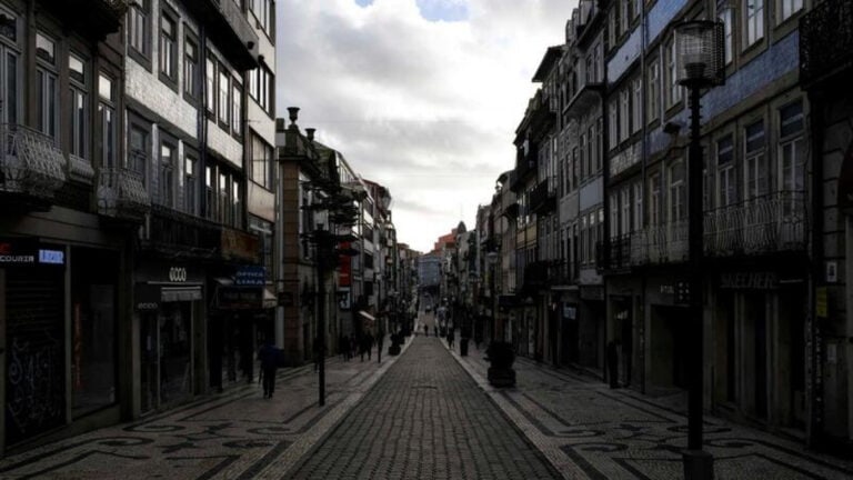 Lay-off e perdas no IVA podem custar até 600 milhões de euros por mês ao Estado&nbsp;