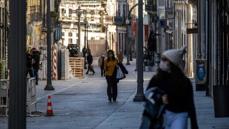 Média diária de novos casos de Covid-19 esta semana foi a mais baixa deste ano&nbsp;