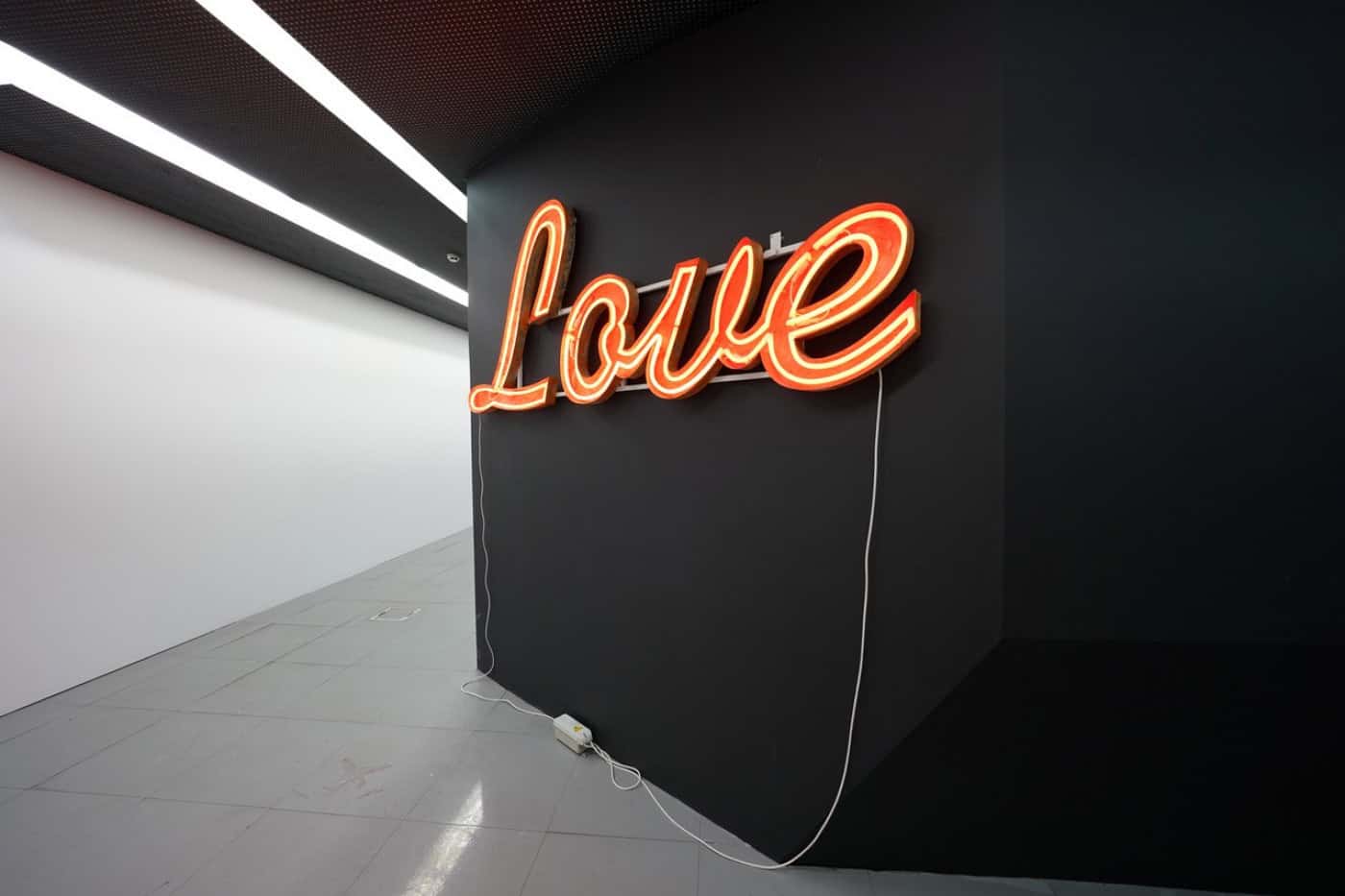 Zet Gallery celebra o amor através da arte, literatura e teatro