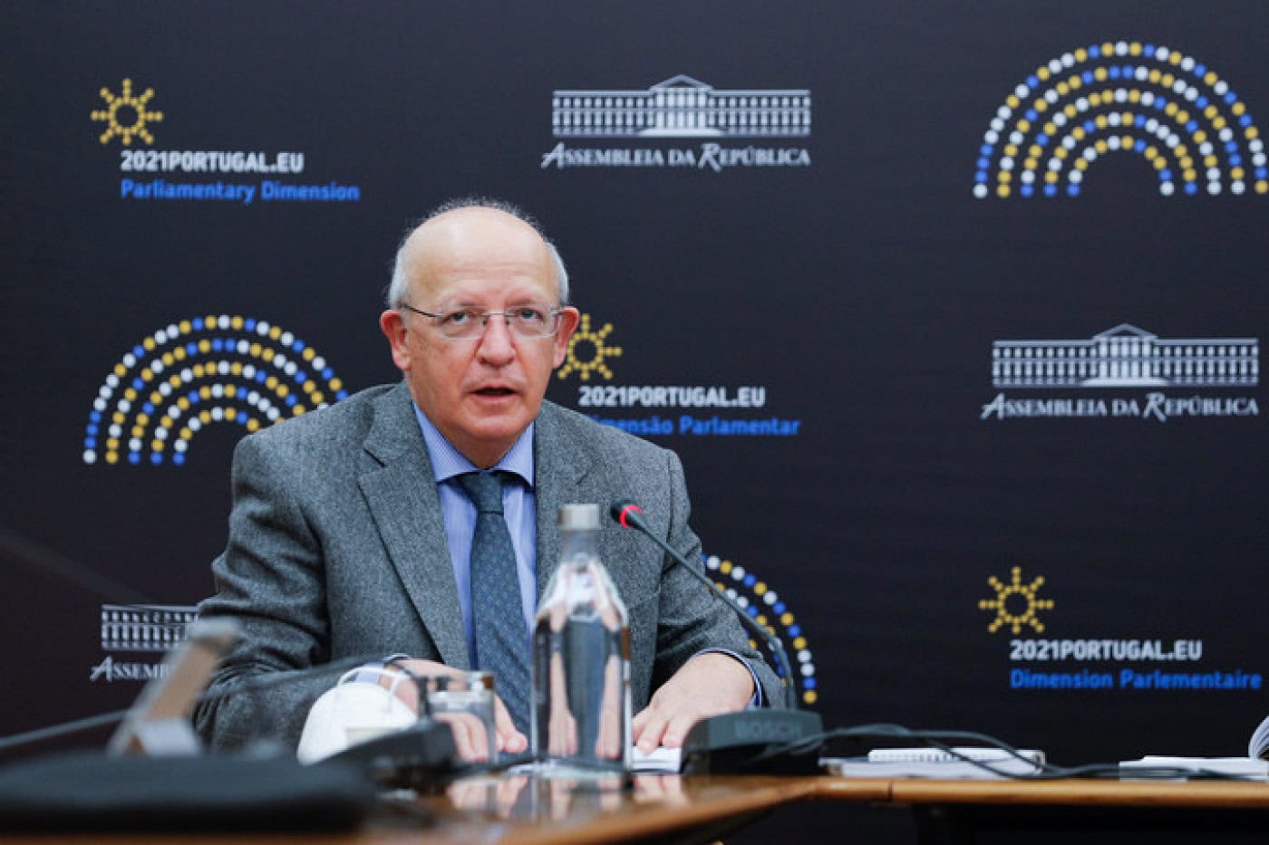 Governo anuncia repatriamento de portugueses no Brasil