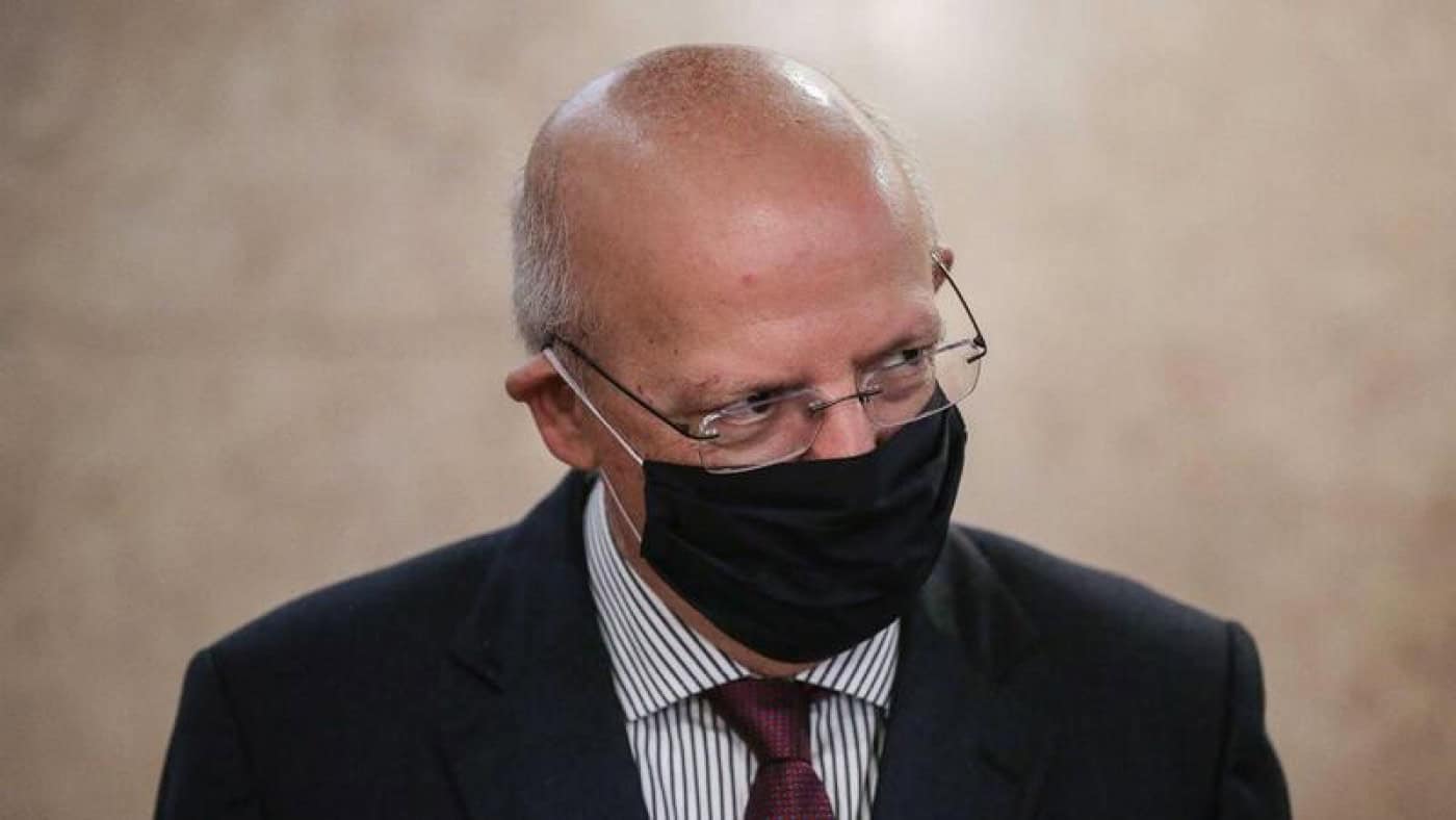 Vacinas para a Europa excedem número de residentes. Portugal vai mesmo enviar 5% para PALOP&nbsp;