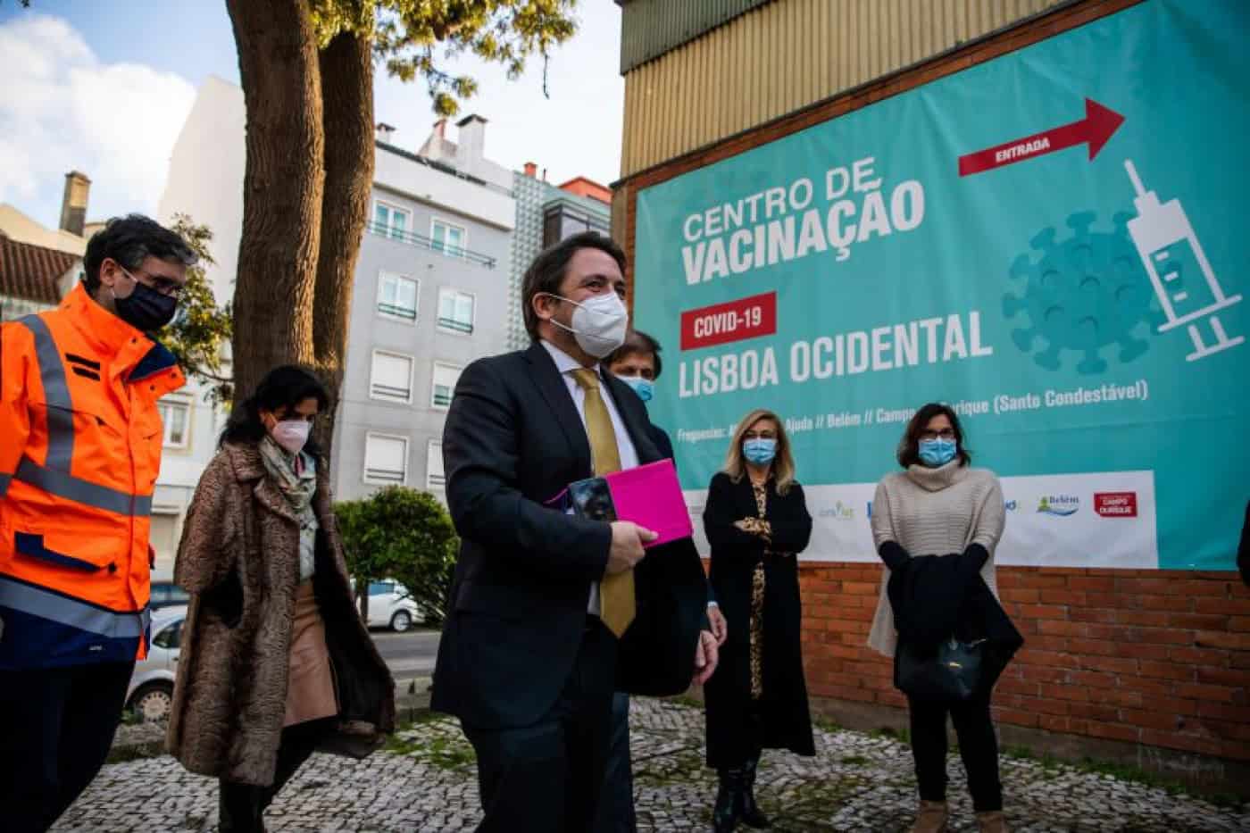 Portugal já administrou um milhão de vacinas num “caminho ainda longo”