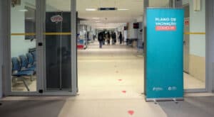 Mais de 293 mil portugueses com vacinação completa