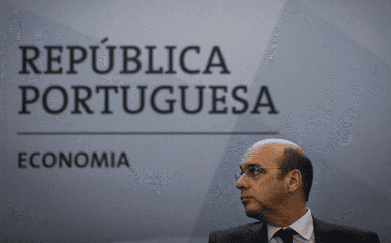 Covid-19: Governo admite começar desconfinamento antes da Páscoa