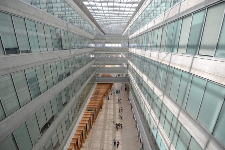 Hospital de Braga tem 21 pessoas com covid-19 internadas, onze delas em UCI