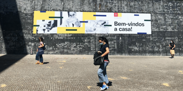 Ministério recomenda às universidades "reativação faseada das atividades"