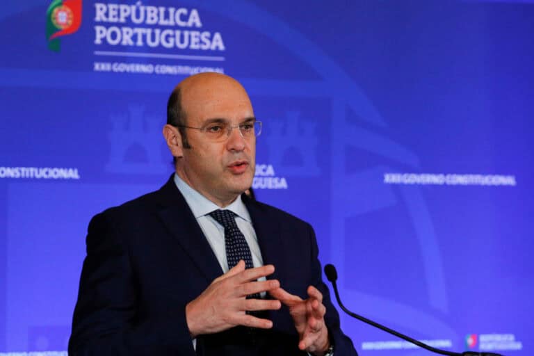 Governo com 7 mil milhões de apoio às empresas. Apenas 16% a fundo perdido