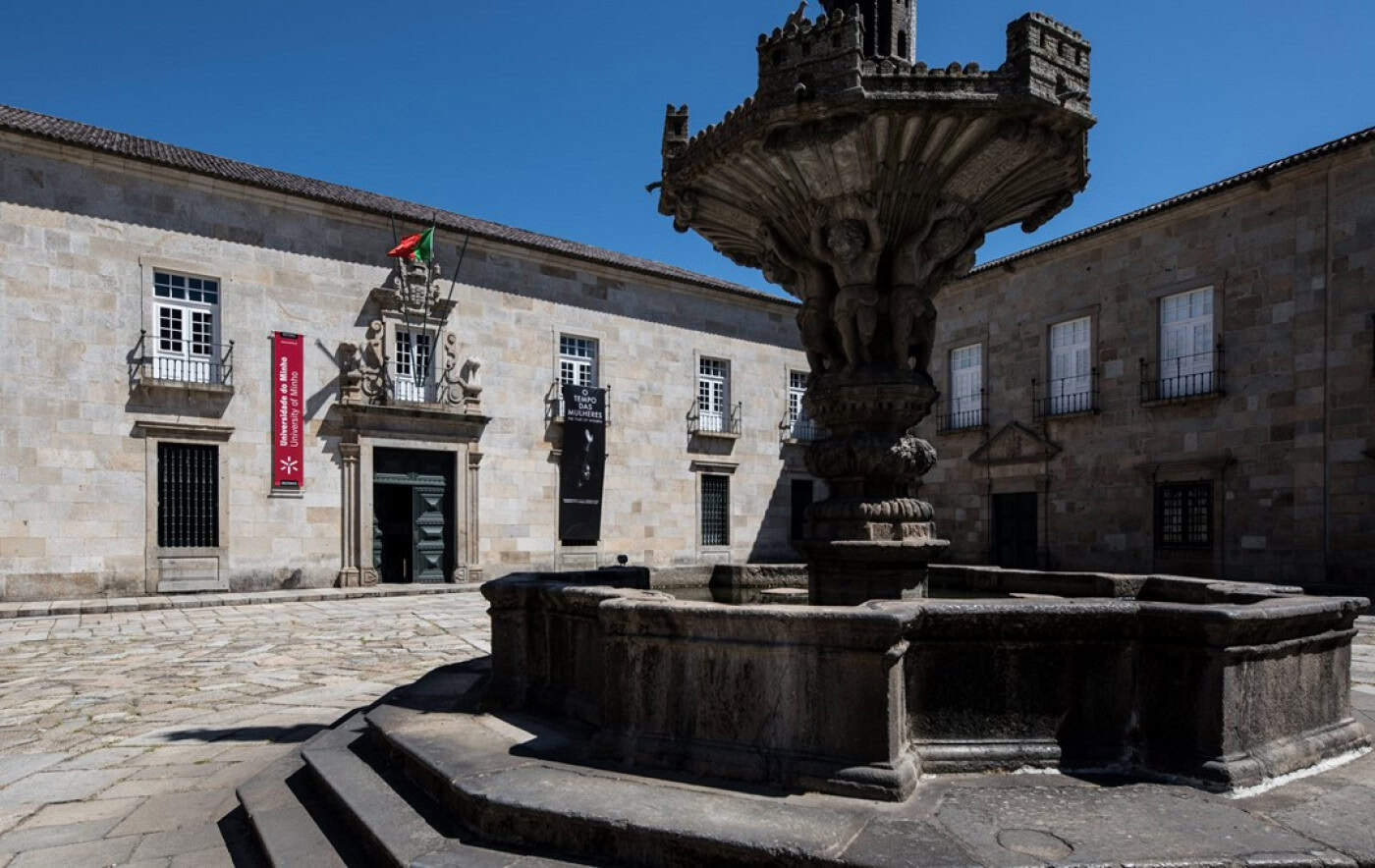 Listas A e B pelos docentes e investigadores elegem 6 conselheiros cada uma