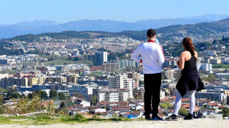 Preços das casas cresceram quase o dobro dos salários