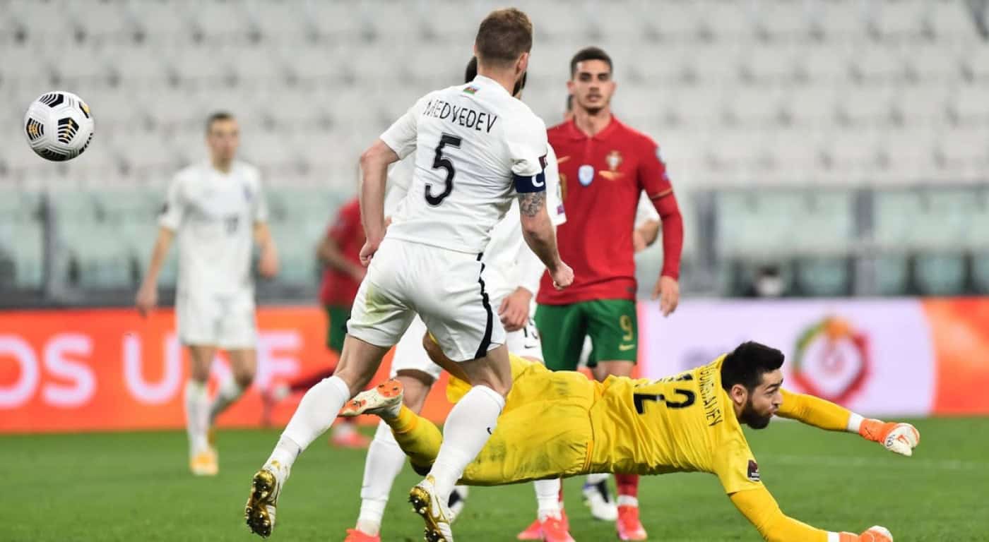 Portugal estreou-se no Grupo A com uma vitória sobre o Azerbaijão&nbsp;