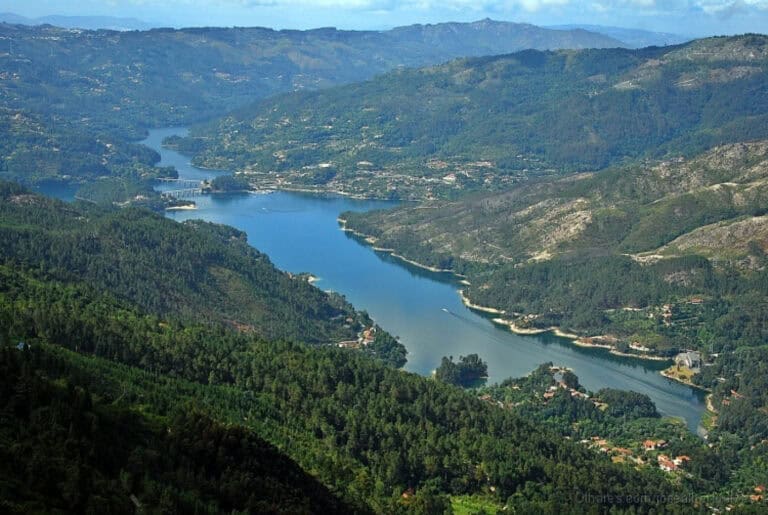 MP pede demolição de 6 moradias ilegais no Gerês e acusa 18 arguidos&nbsp;