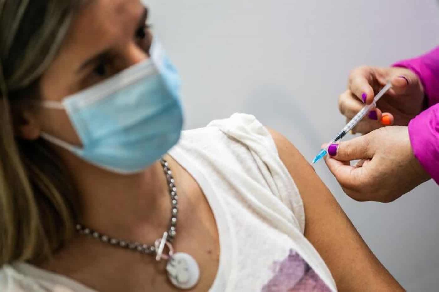 Em maio serão administradas 100 mil vacinas por dia