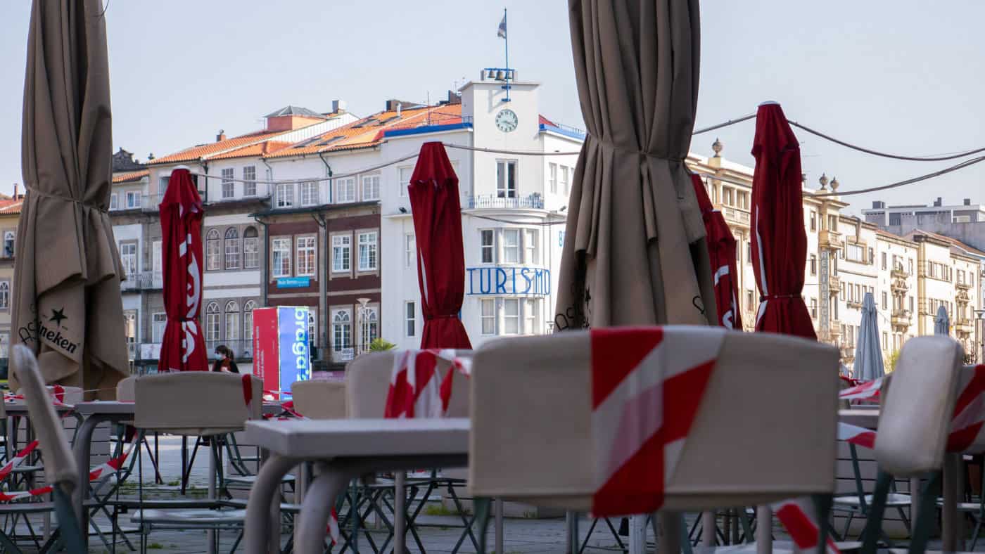 Setor terciário. Quando o país para e a economia adormece