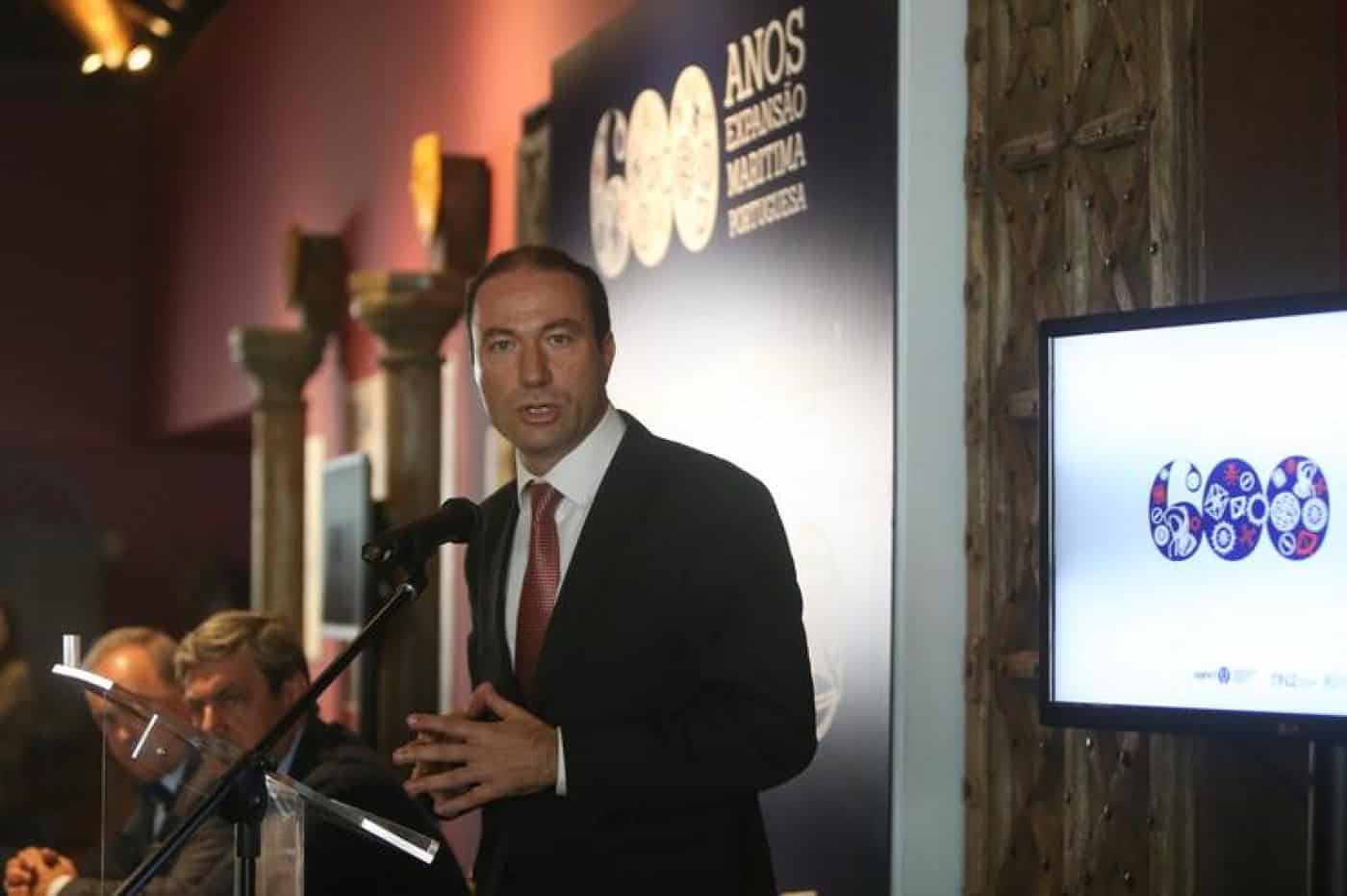 Autárquicas. Carlos Neves sugere primárias para escolha de candidatos