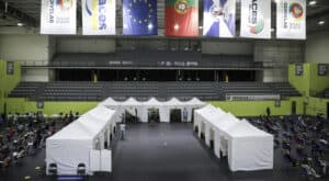 Vacinação em massa vai precisar de 5.200 profissionais de saúde