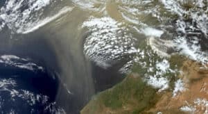 Poeiras do Norte de África. DGS aconselha crianças e idosos a ficar em casa