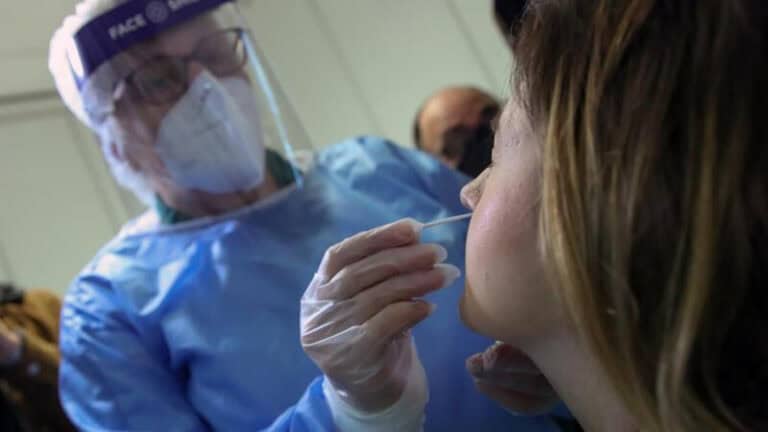 Variante do Reino Unido detetada em 82,9% dos casos em Portugal