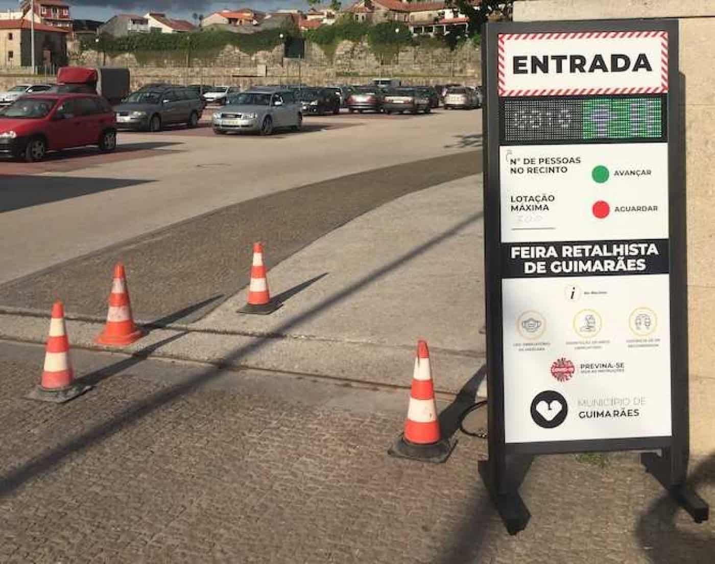 Feira de Guimarães reabre com sistema de controlo de entrada de clientes
