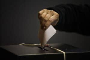 CNE quer obrigar independentes e subscritores a declararem militância partidária