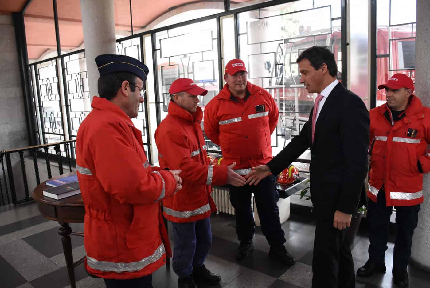 Câmara de Famalicão reduz IMI e aplica tarifas sociais na fatura ambiental a jovens e bombeiros
