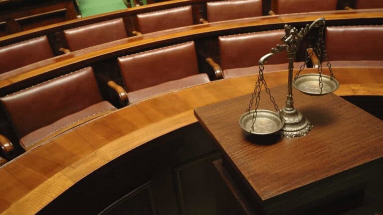 Oficiais de Justiça em greve entre hoje e sexta-feira