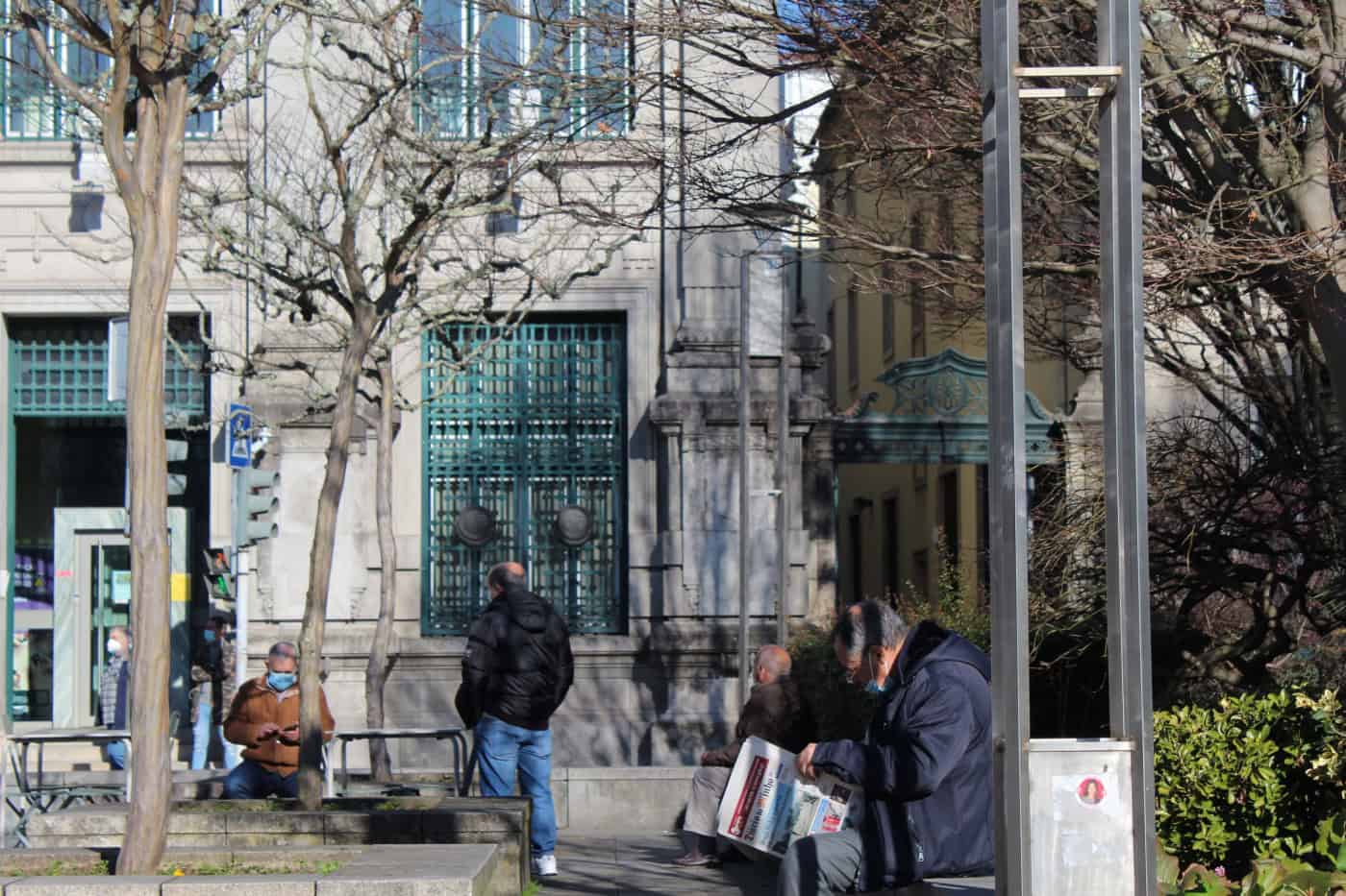 Covid-19: Portugal regista duas mortes e 501 infetados; internamentos continuam a baixar