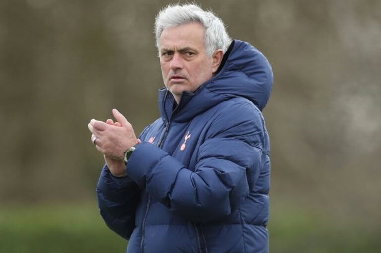 José Mourinho despedido do Tottenham, avança imprensa inglesa