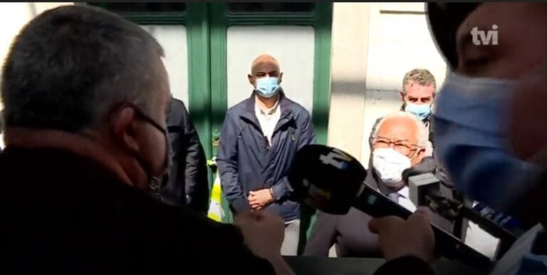 Protestos contra o governo marcam inauguração da modernização da Linha do Minho