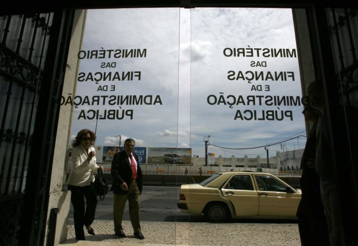 Apoios às empresas "disparam" no 1.º trimestre para 1.182 ME