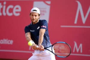 João Sousa eliminado do Estoril Open