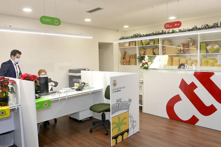 Maiores de 65 anos podem pedir vacina nos Espaços Cidadão a partir de hoje