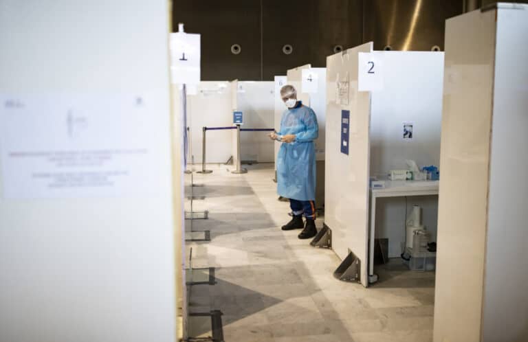 Variante detetada na Índia já em 17 países - Organização Mundial de Saúde