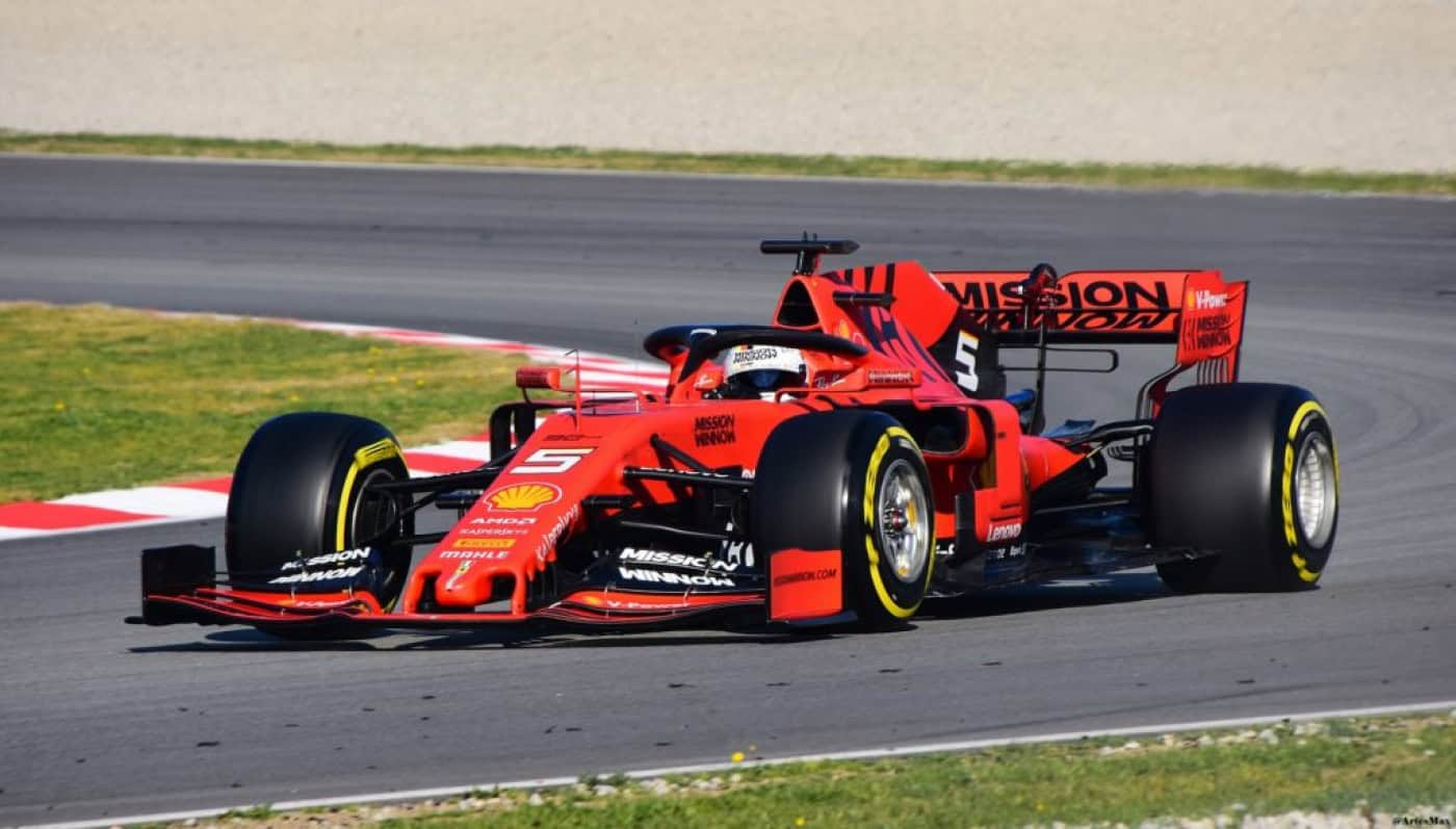 Duelo entre Hamilton e Verstappen ‘aquece’ Algarve