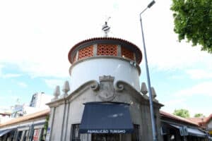 Posto de Turismo de Famalicão instala-se na Praça