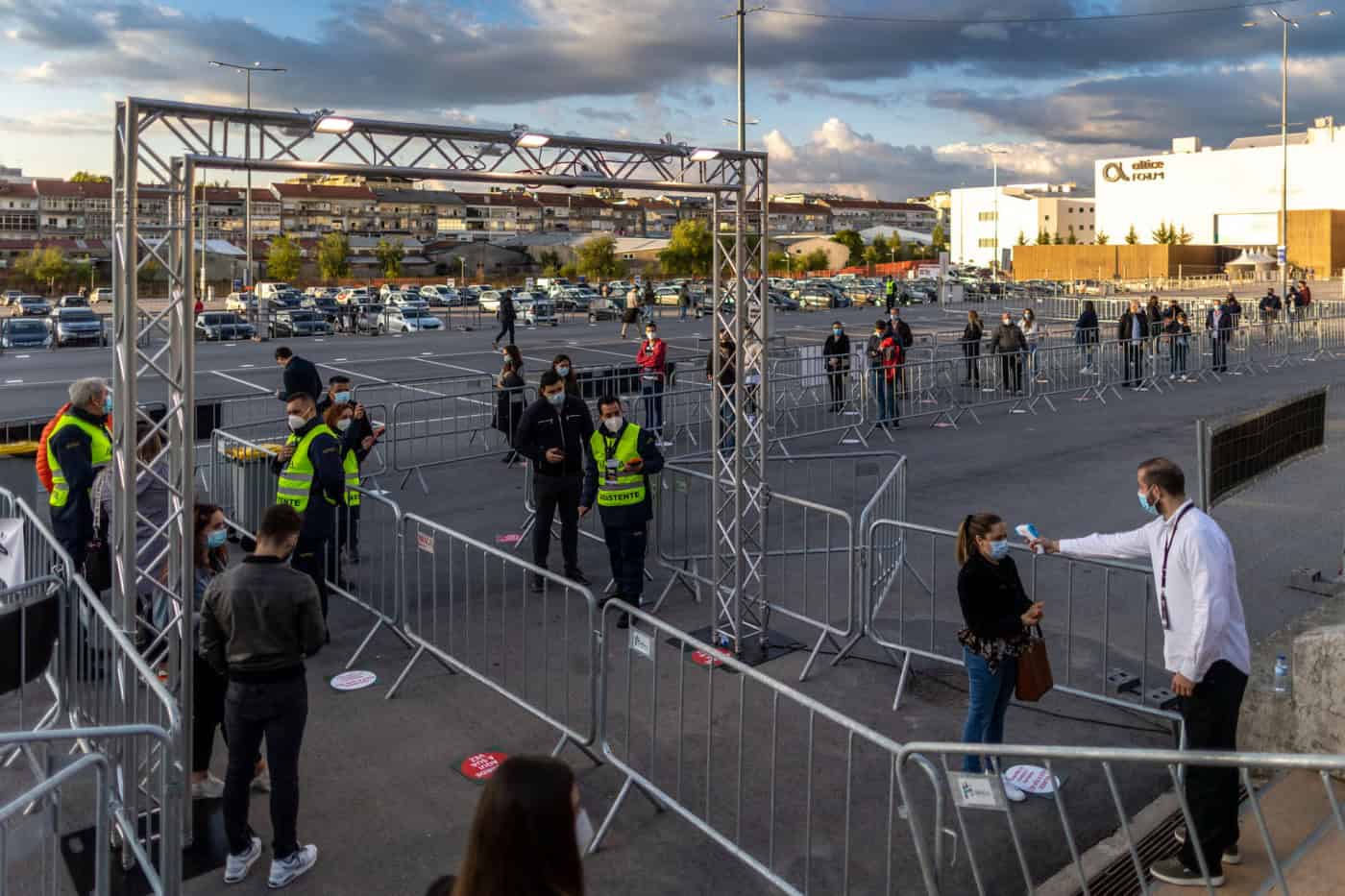 Covid-19. 430 testes negativos na noite do primeiro evento-teste em Braga